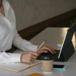 ادمین پاسخگویی و فروش