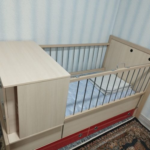 تخت خواب نوزادنوجوانی