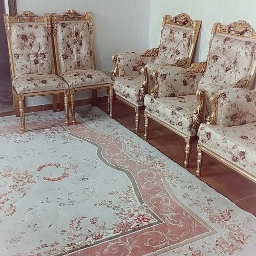 مبل 9 نفره به همراه دو عسلی و میز