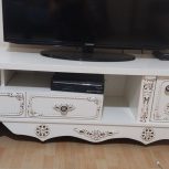 میزتلویزیون و آینه کنسول