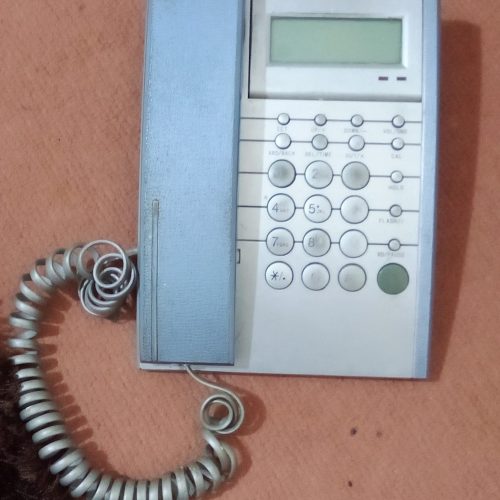 گوشی ثابت و مودم خانگی