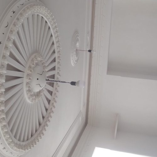 گچ کاری گچ بری و هر نوع ابزار