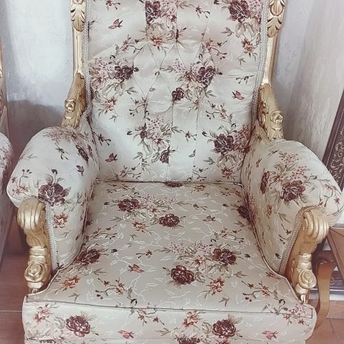 مبل 9 نفره به همراه دو عسلی و میز