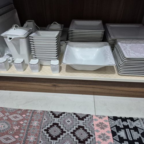 سرویس چینی غذاخوری