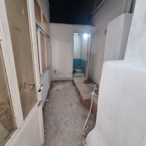آپارتمان طبقه سوم روی هم‌کف
