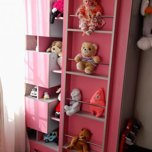 تخت ، میز آرایشی،  کمد ، جا کتابی