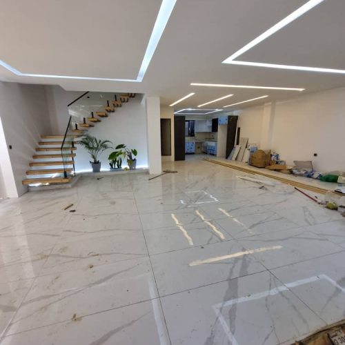 ویلا نوساز،پلاک جنگلی، کلید نخورده،270 متر زمین،140 متر بنا