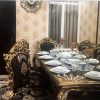 مبلمان 10 نفره همراه شزلون و ناهارخوری 8 نفره و ویترین