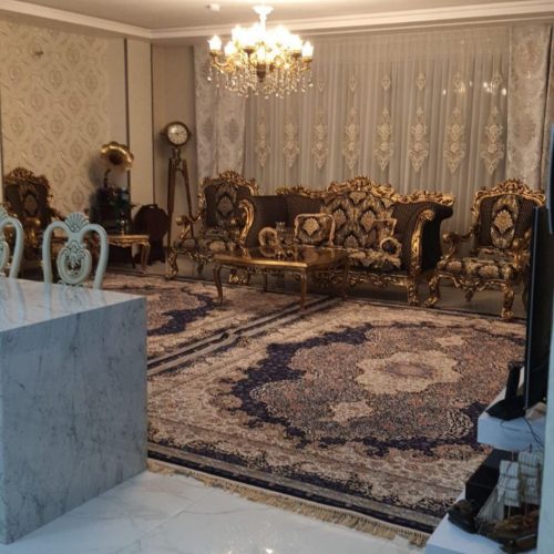 مبلمان 10 نفره همراه شزلون و ناهارخوری 8 نفره و ویترین