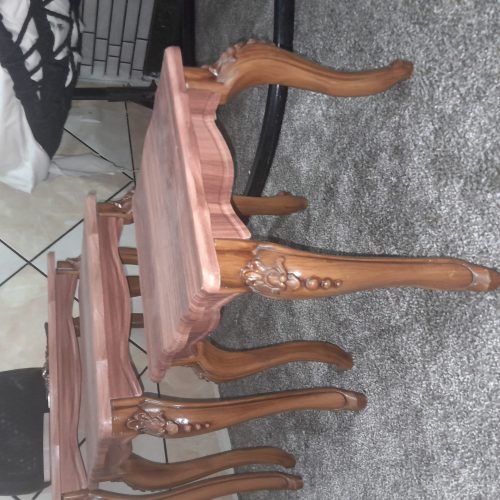 مبل ومیز عسلی