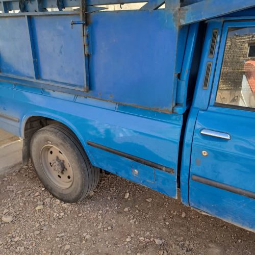 نیسان. وانت