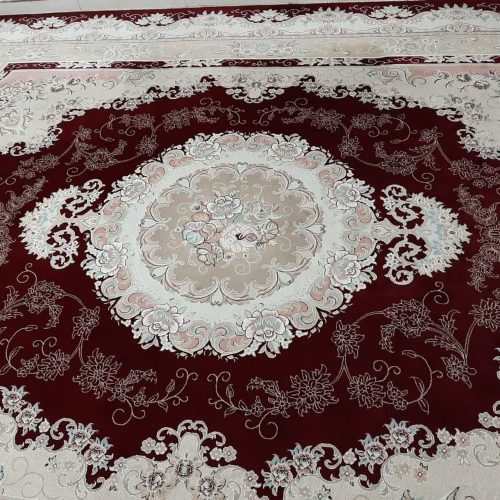 فرش کرم زرشکی