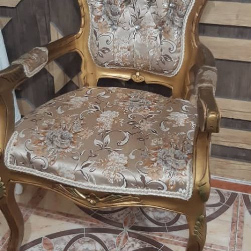 یک دست مبل و میز