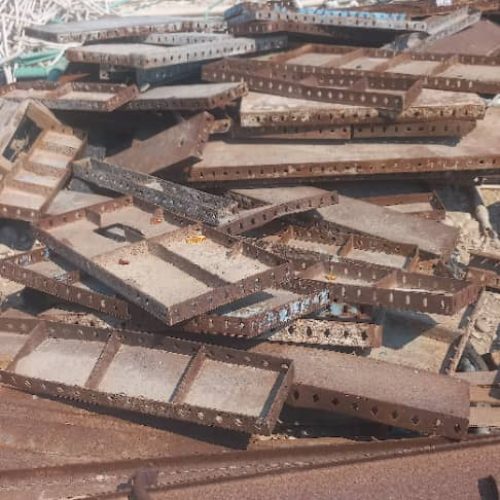 خرید آهن آلات ضایعاتی