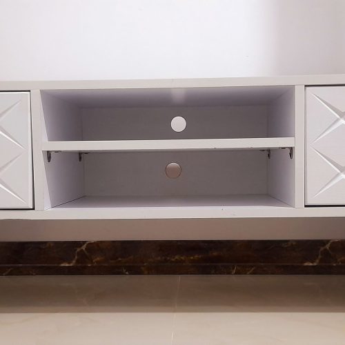 یک عدد بوفه و یک عدد میز تلویزیون