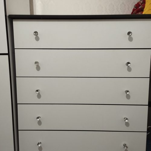 کمد و دراور دست‌ساز ام دی اف در حد نو