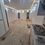آپارتمان طبقه سوم روی هم‌کف