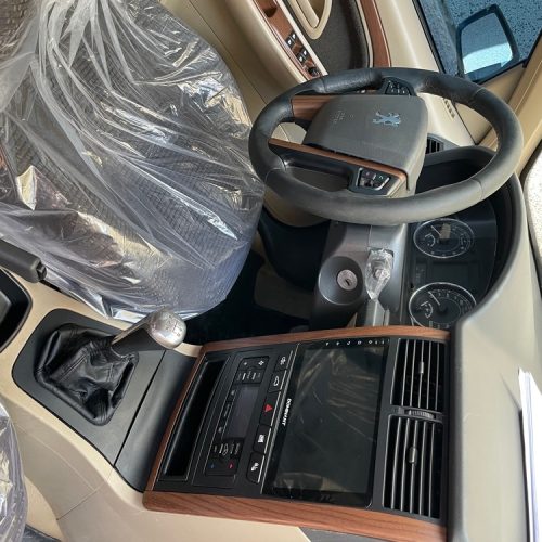 پارس تیوفایو 402 برقی در حد صفر