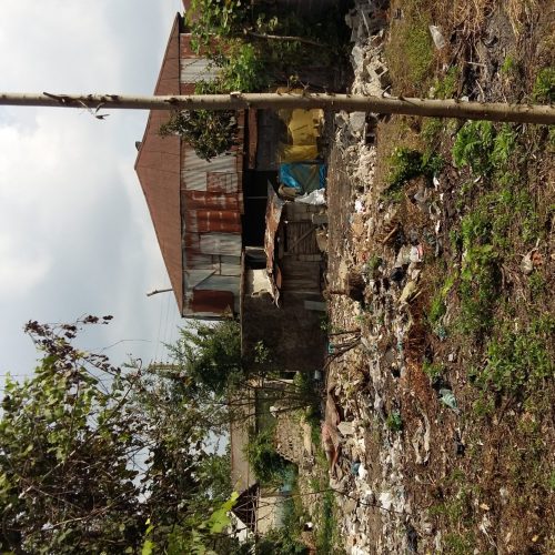 خانه ویلایی وزمین 972متر سنددار