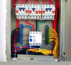 برق کاری ساختمان سیار در خدمت شما هستم