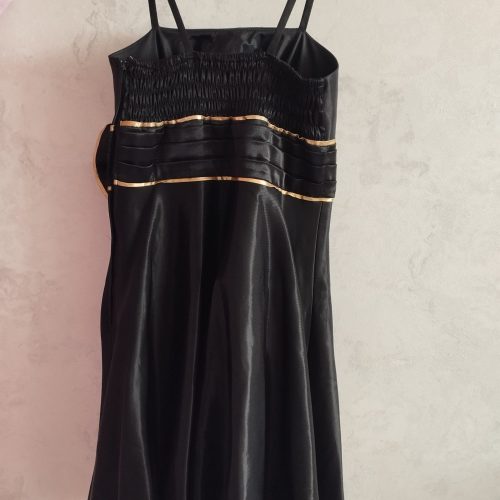 لباس دخترانه