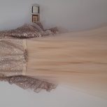 لباس زنانه و کفش زنانه