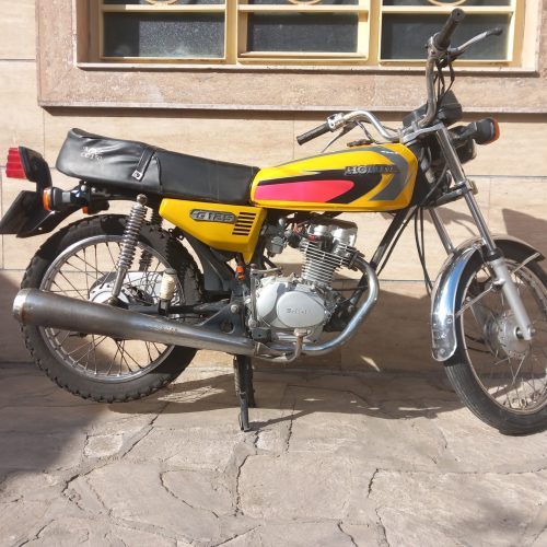 موتور 125 لیفان مدل 95 زرد رنگ