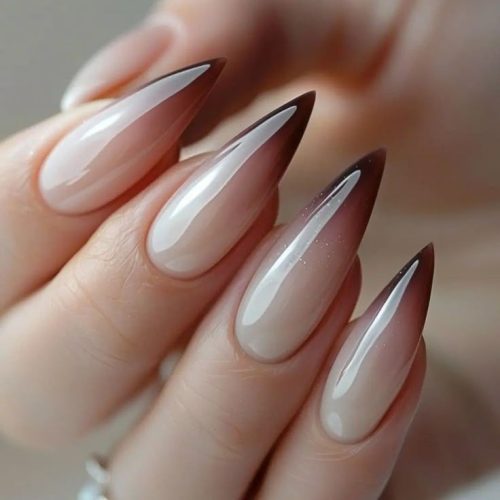 آموزش کاشت ناخن