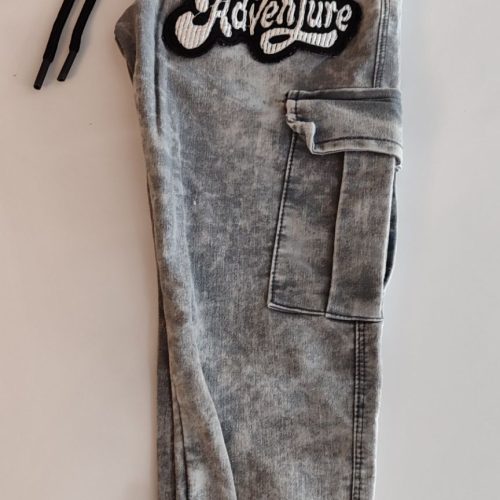 عرضه لباس کودک در رنگها و طرحهای متنوع