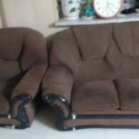 مبل 7 نفر با چوب گردو سه تا گل میز