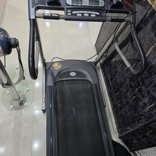 تردمیل و ویبره ی شکم و پهلو که زیاد استفاده نشدن و همیشه خواب بودن تو خونه.