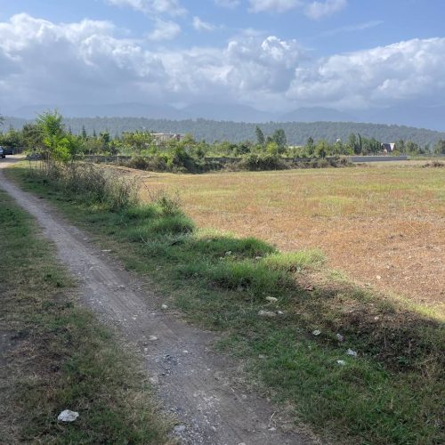 زمین باغی داری اب برق گاز