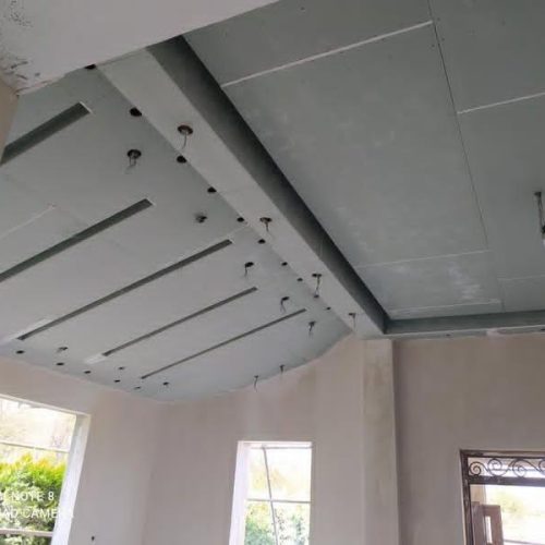 مجری کناف همراه با طراحی و کلیک و پی وی سی