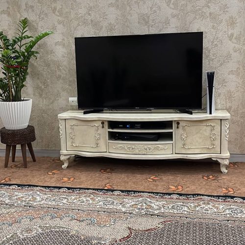 میز تلوزیون در حد نو