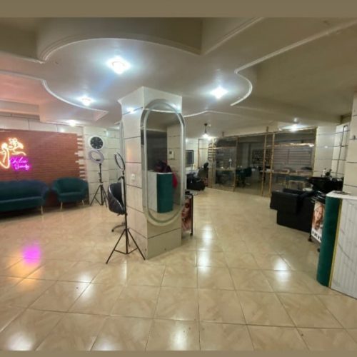 اجاره صندلی به ناخنکار