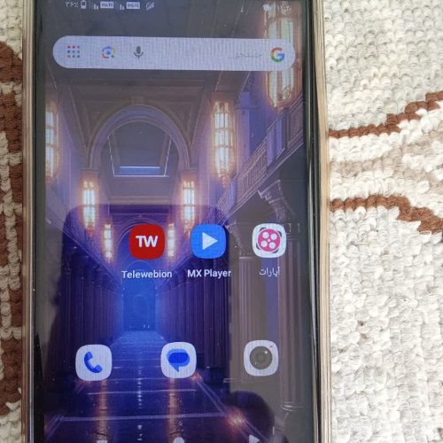 گوشی شیامی حافظ 32فروشی هستش معاوضه دارم کارتون داره