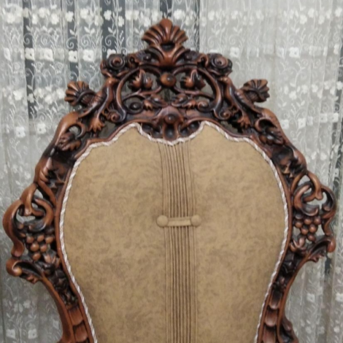 مبل میزبان سلطنتی