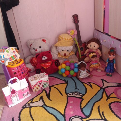 تعدادی عروسک