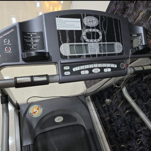 تردمیل و ویبره ی شکم و پهلو که زیاد استفاده نشدن و همیشه خواب بودن تو خونه.