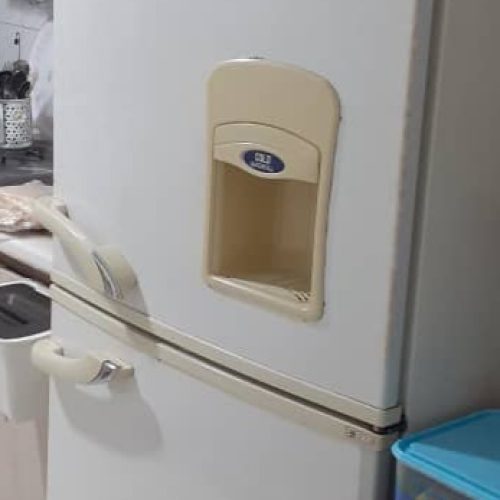 یخچال فریزرفیلوربفروش می‌رسد مبلغ 12میلیون تومن