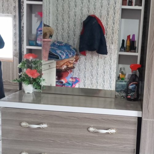 جا لباسی وه میز آرایشی