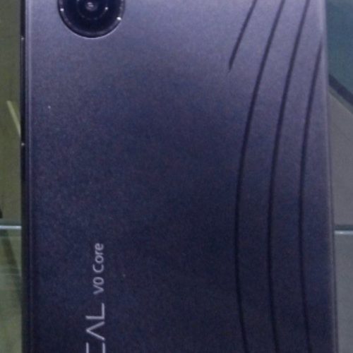 گوشی وکال رم 4  .حافظه 32 دو سیمکارته