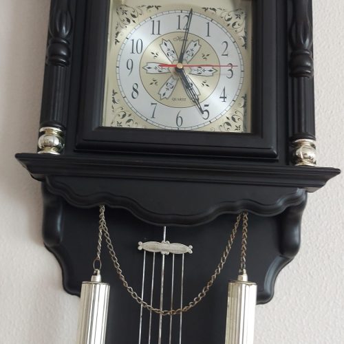 ساعت پاندول دار