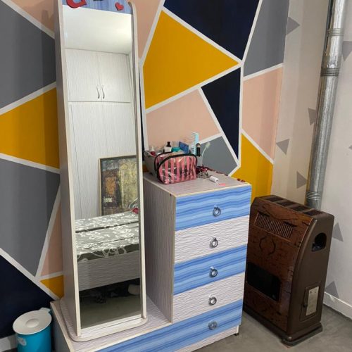 تخت و میز آرایش