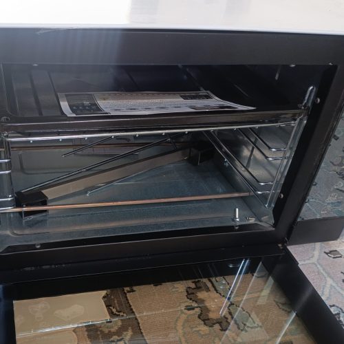 تمیز و نو هست و بدون یک بار روشن کردن