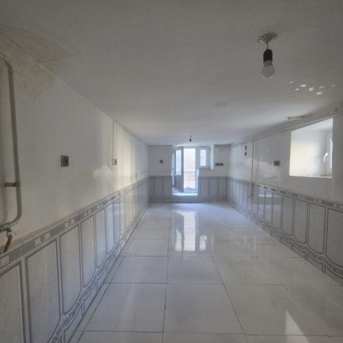 اجاره داده میشه برای فقط یک آقا یا خانم مسن فقط یک نفر