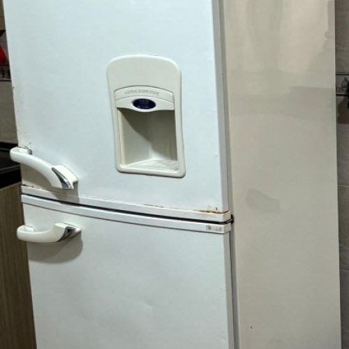 یخچال فریزر سالم