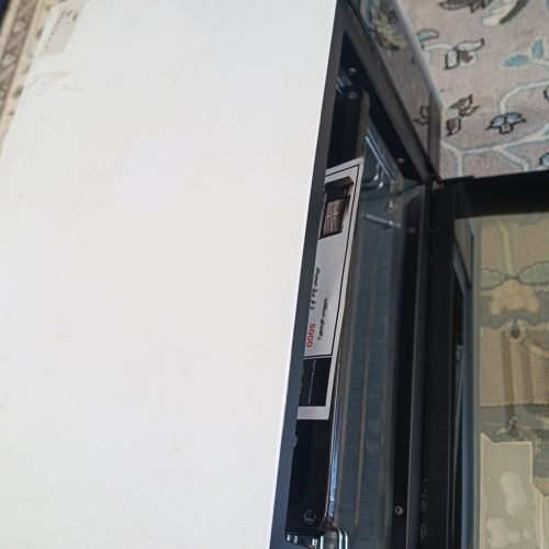 تمیز و نو هست و بدون یک بار روشن کردن