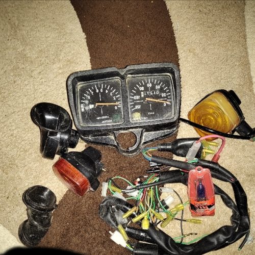 کیلومتر.سیم کشی کامل ونو..بوق..راهنما..ولامپ