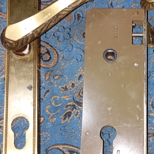 قفل و دستگیره ایتالیایی